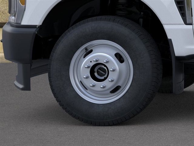 2025 Ford F-350 Super Duty XL