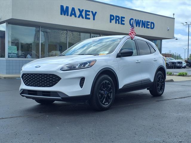 2022 Ford Escape Hybrid SE