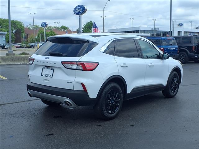 2022 Ford Escape Hybrid SE