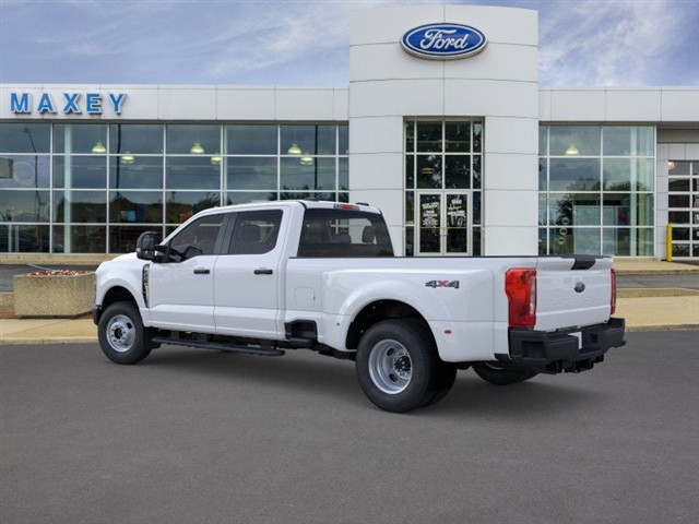 2025 Ford F-350 Super Duty XL