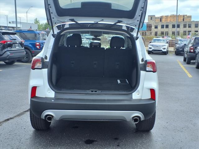 2022 Ford Escape Hybrid SE