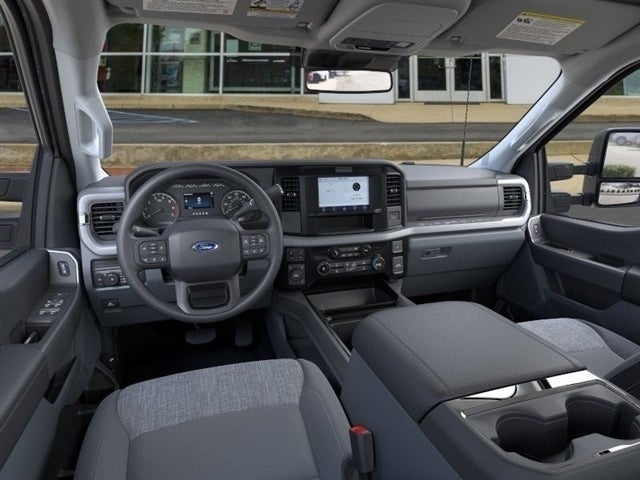 2025 Ford F-350 Super Duty XLT