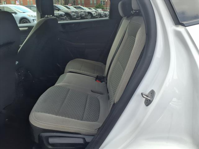 2022 Ford Escape Hybrid SE