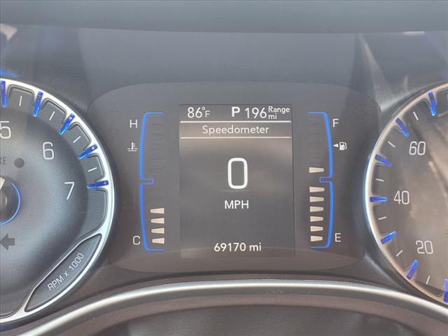 2023 Chrysler Voyager LX