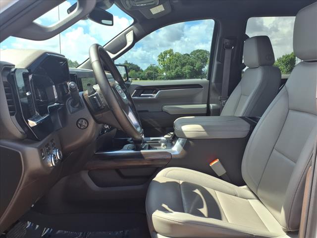 2023 GMC Sierra 1500 15004WDSLT
