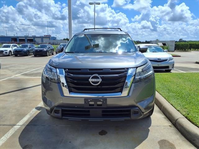 2022 Nissan Pathfinder SV 4X2