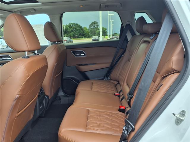 2025 Nissan Rogue Platinum