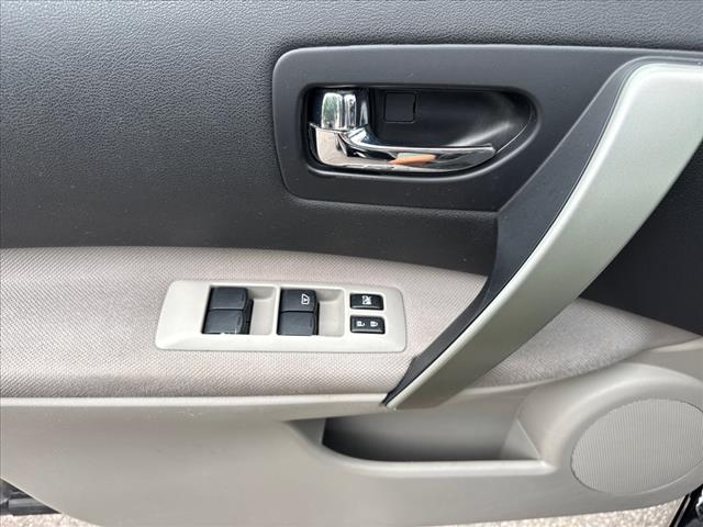 2011 Nissan Rogue S