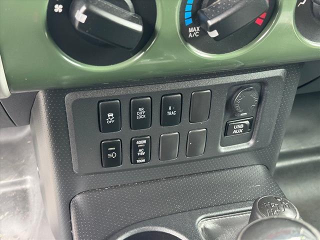 2011 Toyota FJ Cruiser Base