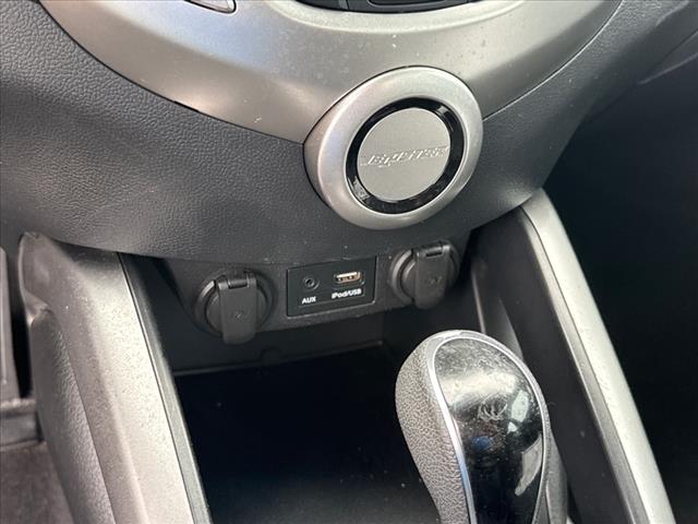 2015 Hyundai VELOSTER Base