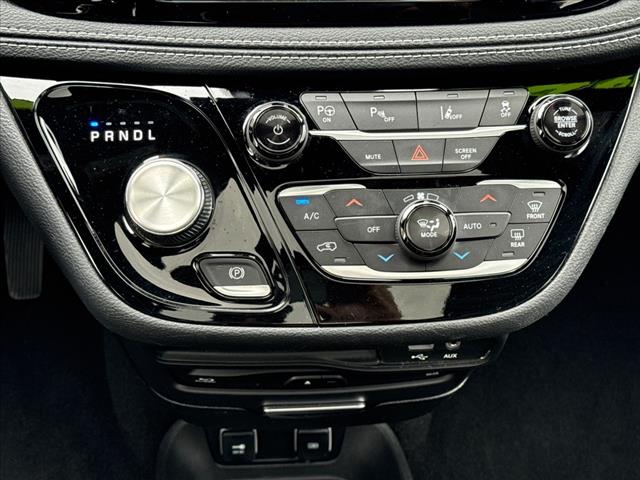 2020 Chrysler Pacifica Hybrid Limited Red S