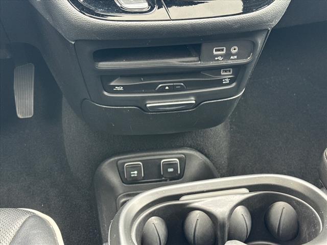2020 Chrysler Pacifica Hybrid Limited Red S
