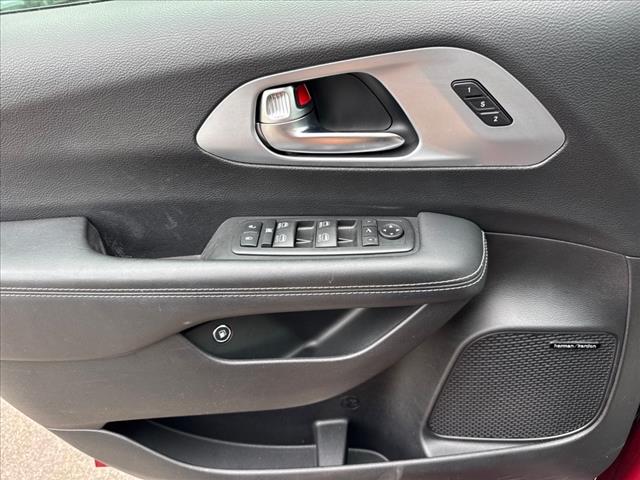 2020 Chrysler Pacifica Hybrid Limited Red S