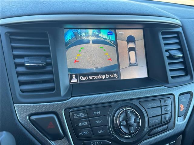 2019 Nissan Pathfinder SL