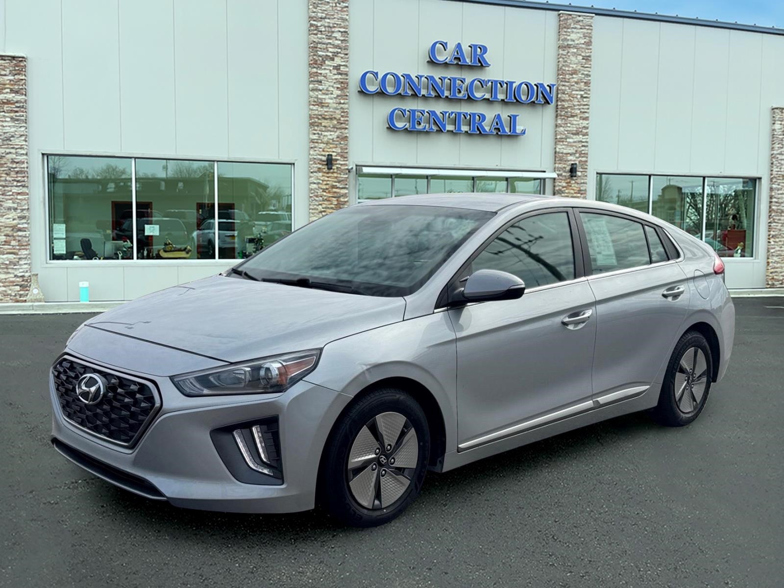 Stellar Silver 2022 Hyundai Ioniq Hybrid Hatchback Front-Wheel Drive 6-Speed Automatic