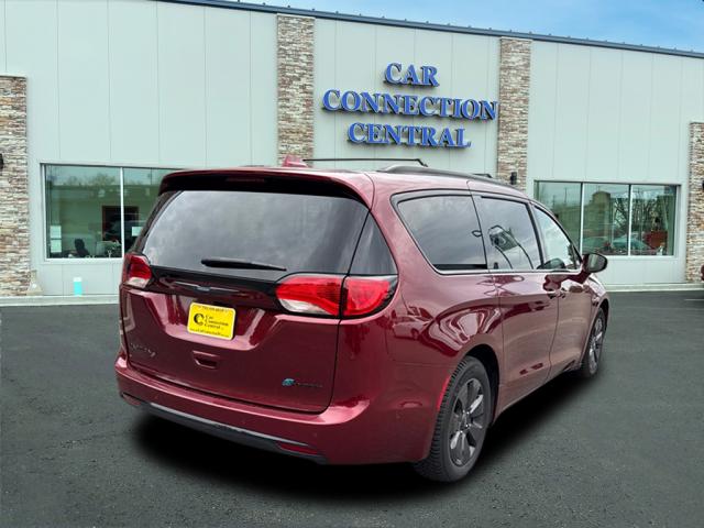 2020 Chrysler Pacifica Hybrid Limited Red S