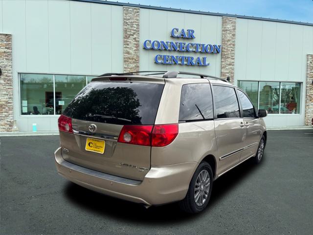 2007 Toyota Sienna XLE Limited 7-Passenger