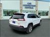 2019 Jeep Cherokee Latitude Plus - thumbnail 4