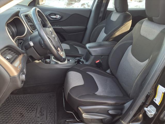 2015 Jeep Cherokee Sport