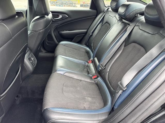 2015 Chrysler 200 S