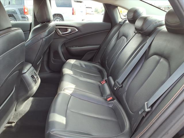 2015 Chrysler 200 C