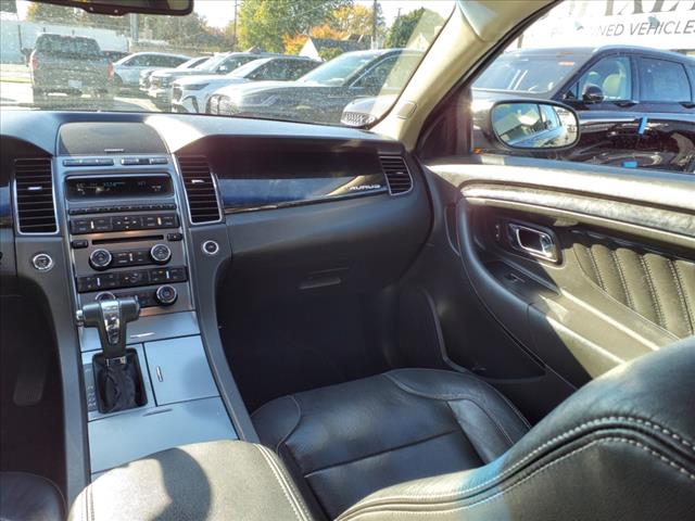 2010 Ford Taurus Limited 12