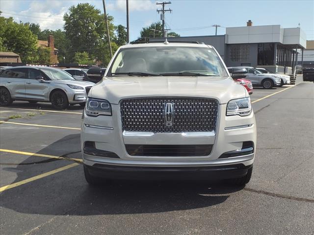 2022 Lincoln Navigator L Reserve 2