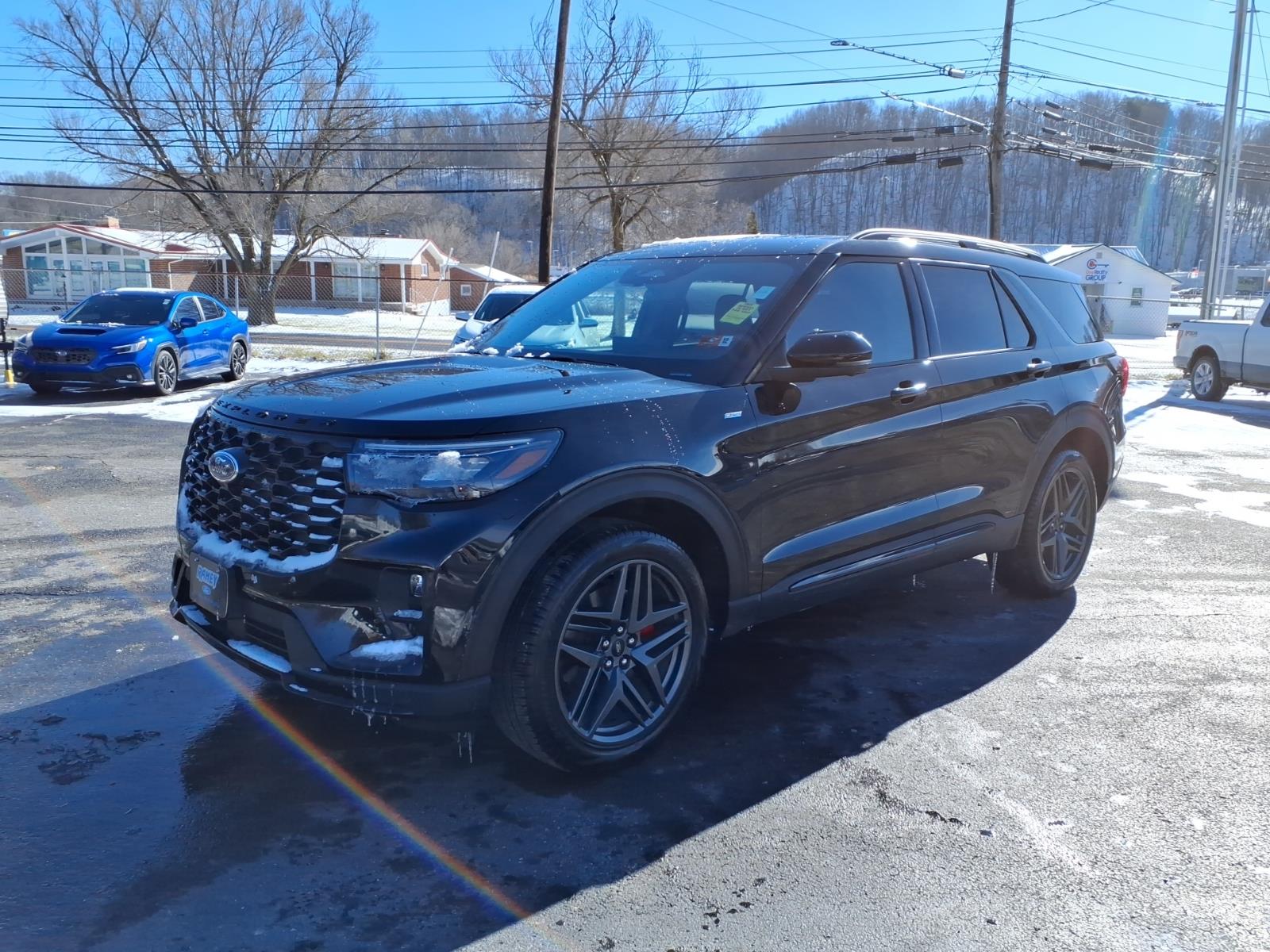 2025 Ford Explorer ST-Line AWD