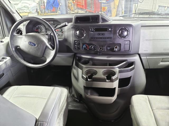 2014 Ford E-Series E-350 SD XL