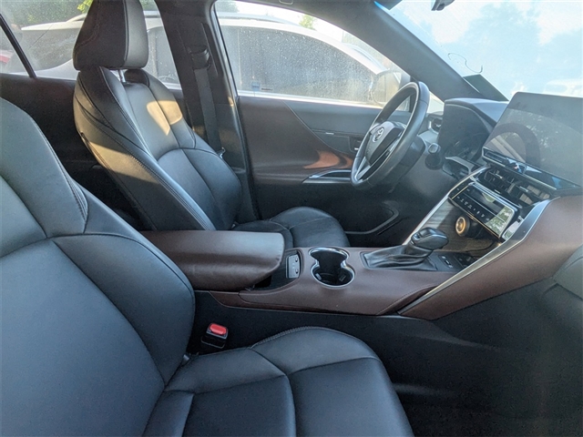 2023 Toyota Venza XLE