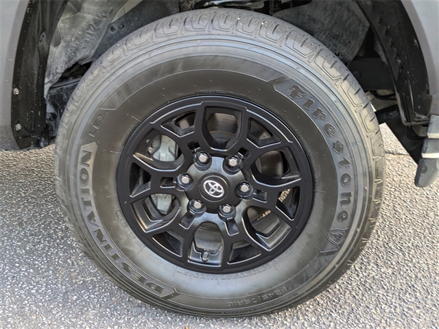 2022 Toyota Tacoma SR5 V6