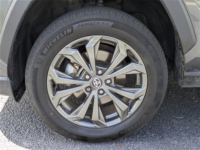 2023 Toyota RAV4 Hybrid XLE Premium