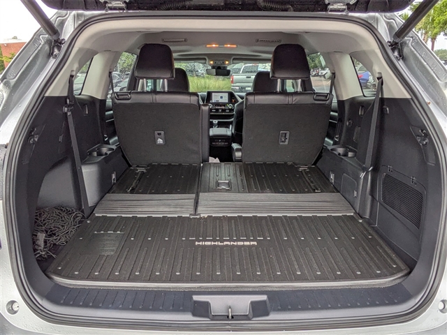2023 Toyota Highlander Hybrid XLE