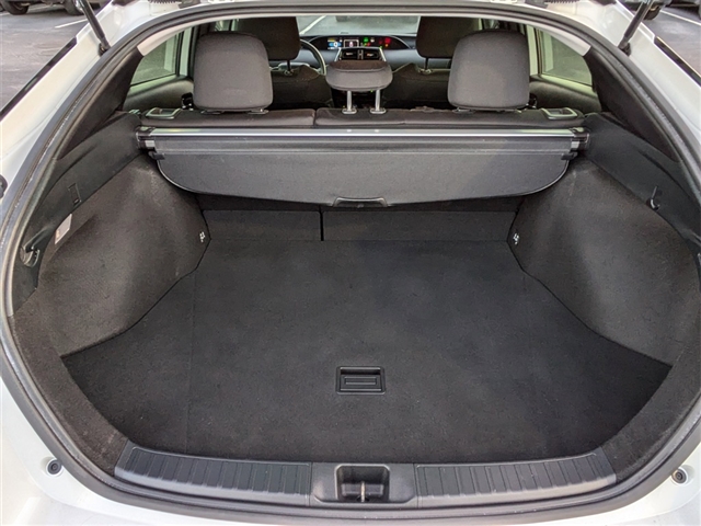 2022 Toyota Prius LE
