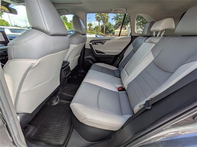 2023 Toyota RAV4 Hybrid XLE Premium