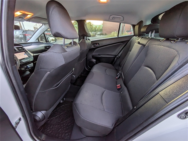 2022 Toyota Prius LE
