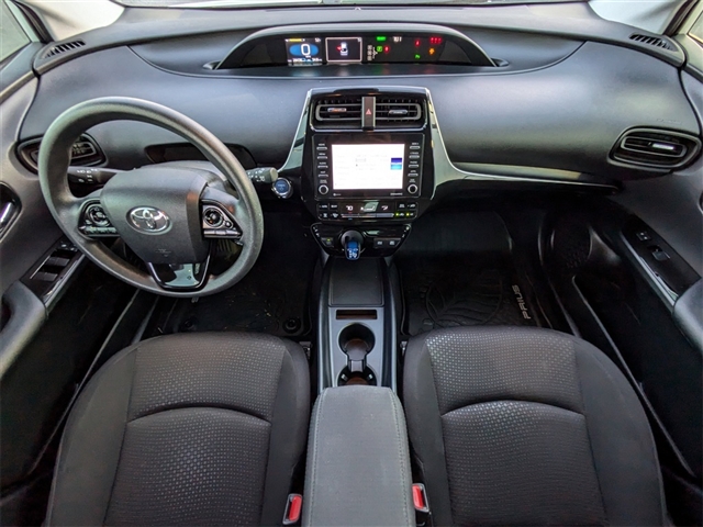2022 Toyota Prius LE