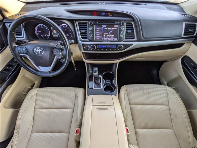 2017 Toyota Highlander LE