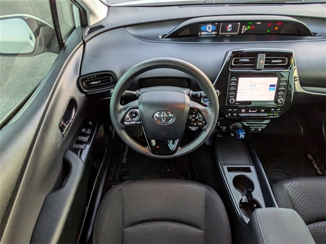 2022 Toyota Prius LE