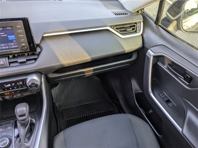 2022 Toyota RAV4 Hybrid LE
