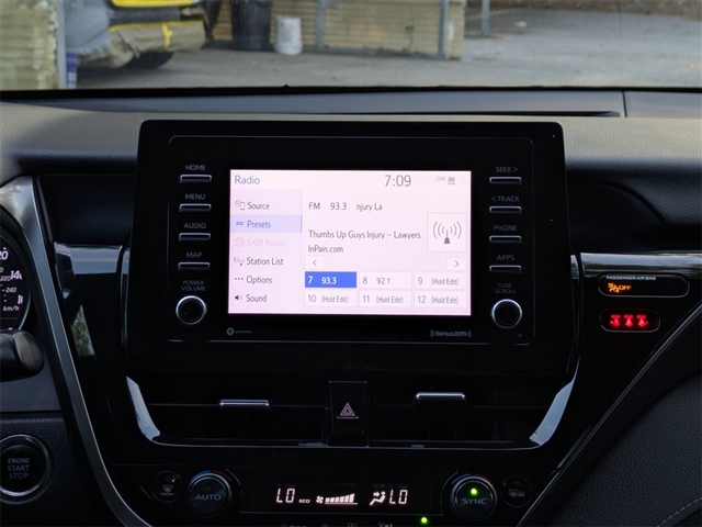 2022 Toyota Camry SE