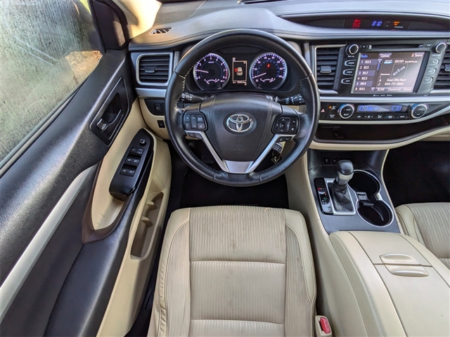 2017 Toyota Highlander LE
