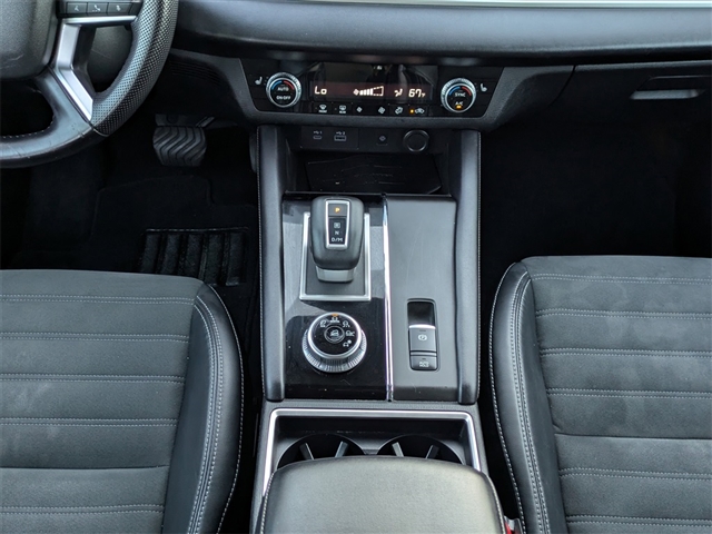 2022 Mitsubishi Outlander SE