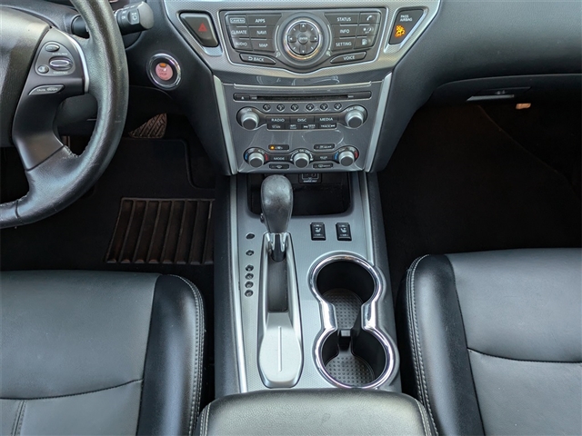 2020 Nissan Pathfinder SL