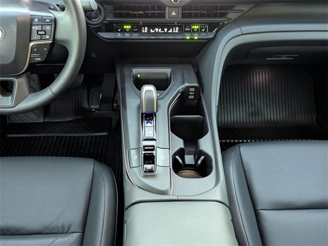 2023 Toyota Crown Platinum
