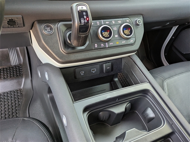 2023 Land Rover Defender 90 X-Dynamic SE