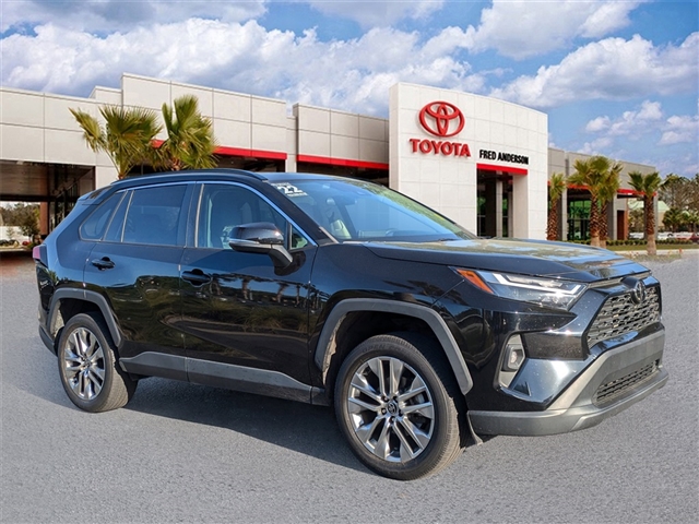 2022 Toyota RAV4 XLE Premium