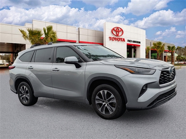 2023 Toyota Highlander Hybrid XLE