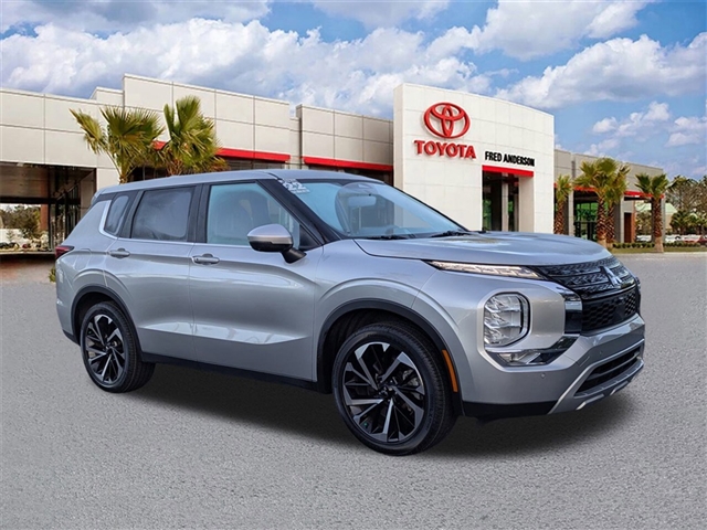 2022 Mitsubishi Outlander SE