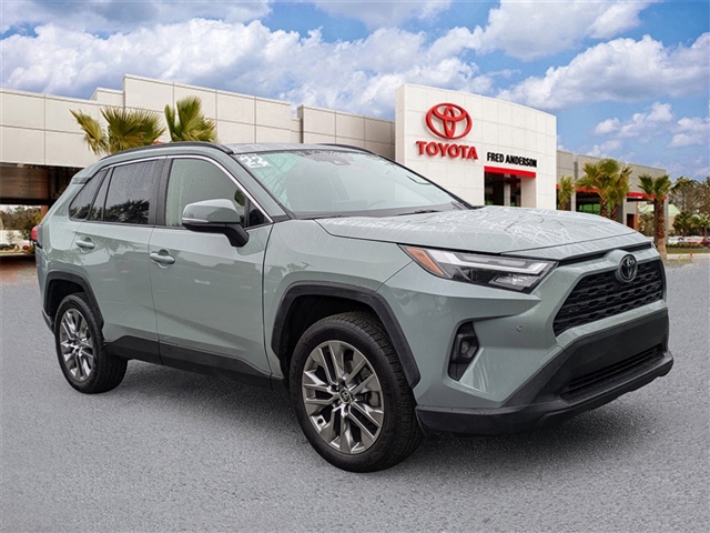 2022 Toyota RAV4 XLE Premium